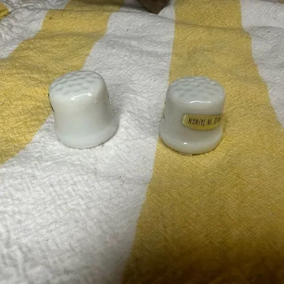 Decorative Bird-Themed Ceramic Thimbles - Picture 2 of 6